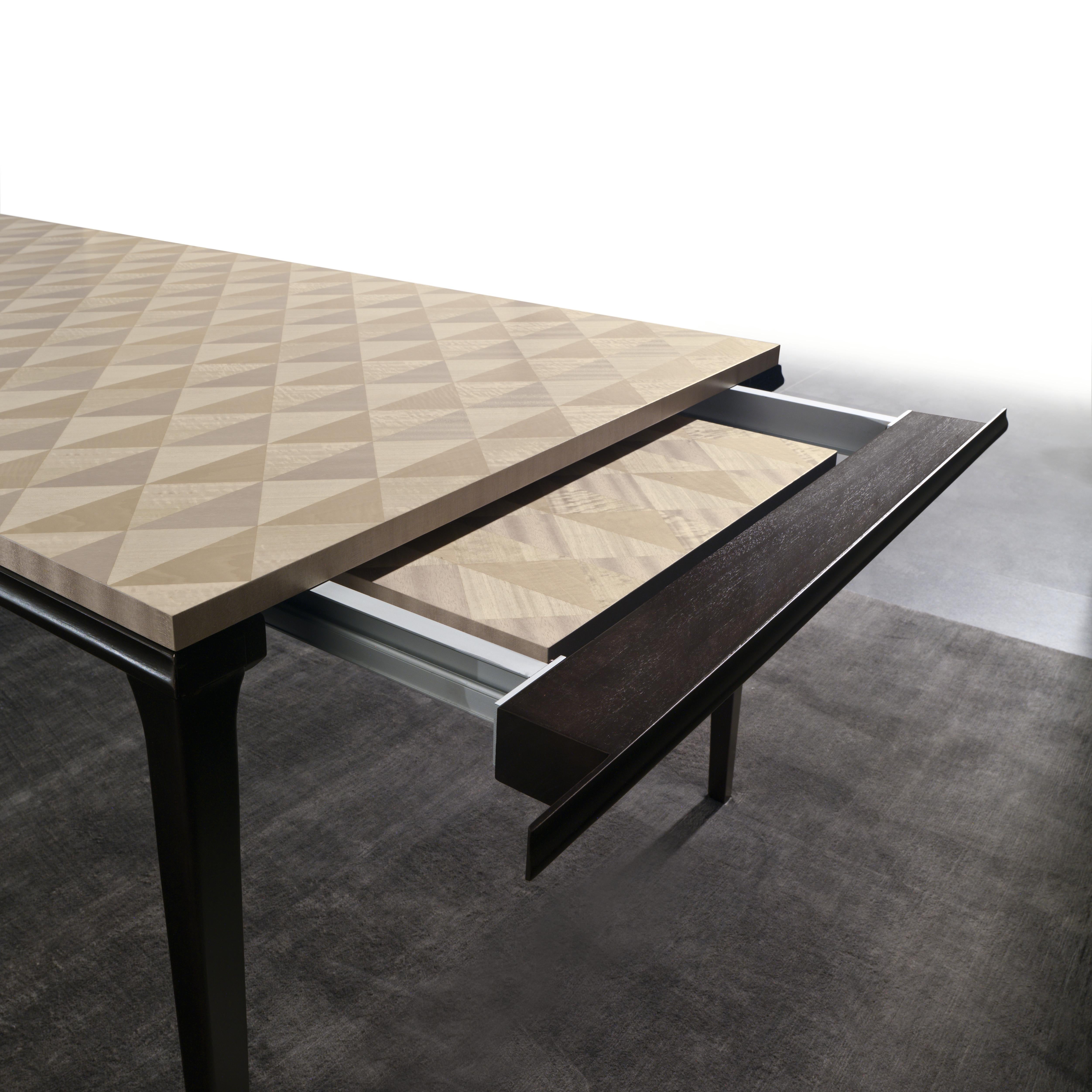 Moderne Table carrée moderne de Giuseppe Carpanelli avec 2 extensions en vente