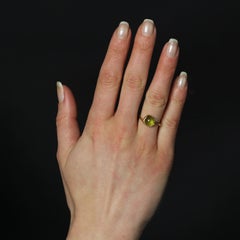Modern Cabochon Peridot 18 Karat Yellow Gold Ring