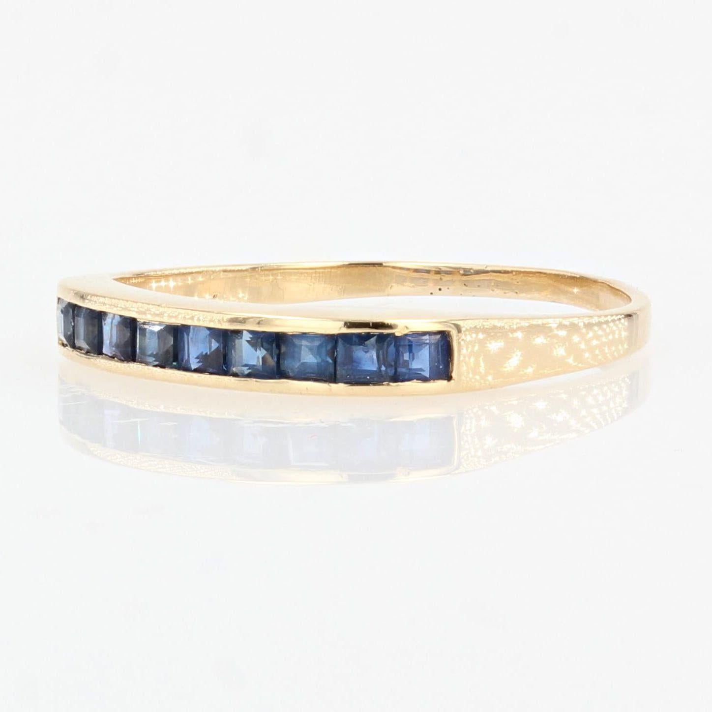 Women's Modern Calibrated Sapphire 18 Karat Yellow Gold Wedding Ring