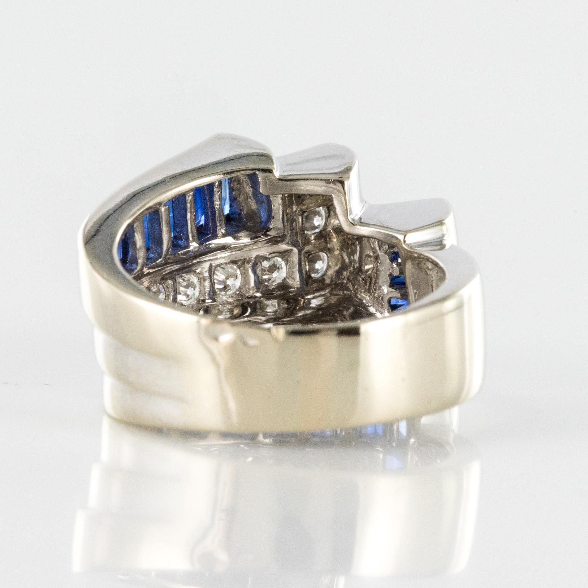 Modern Calibrated Sapphire Diamonds 18 Karat White Gold Art Deco Style Ring 6