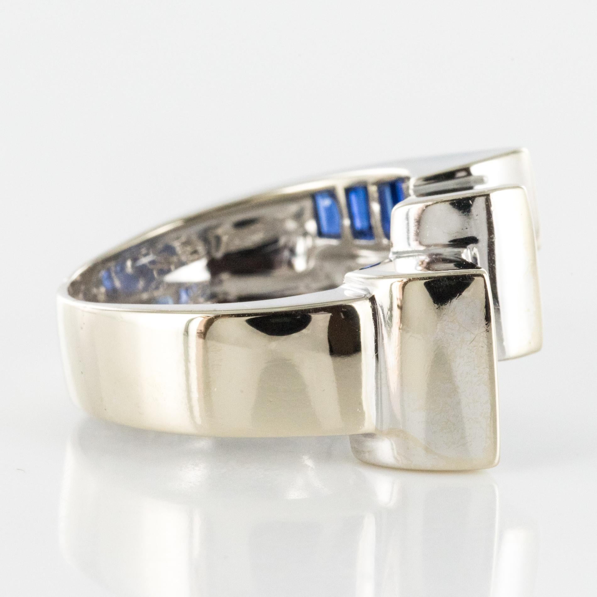 Modern Calibrated Sapphire Diamonds 18 Karat White Gold Art Deco Style Ring 7