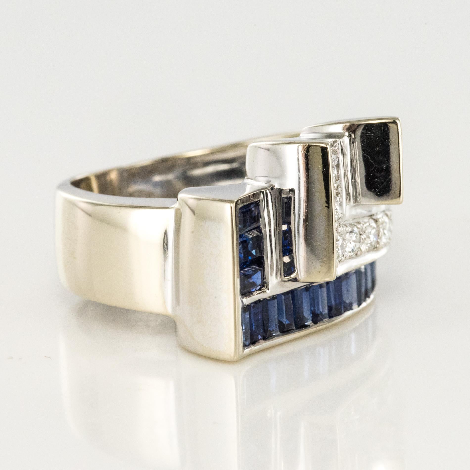 Modern Calibrated Sapphire Diamonds 18 Karat White Gold Art Deco Style Ring 4