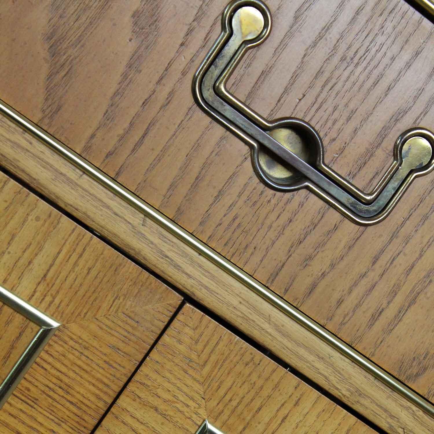 Cassapanca da uomo moderna in stile Campaigner Oak di Founders Furniture Patterns 35 in vendita 4