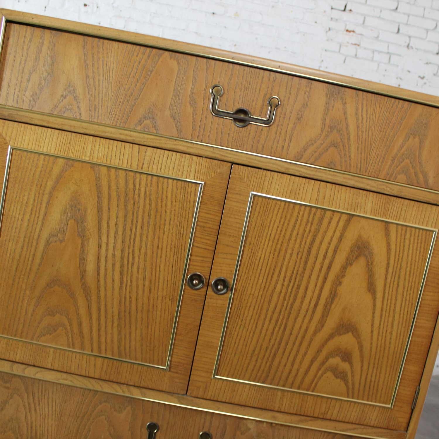 Cassapanca da uomo moderna in stile Campaigner Oak di Founders Furniture Patterns 35 in vendita 8