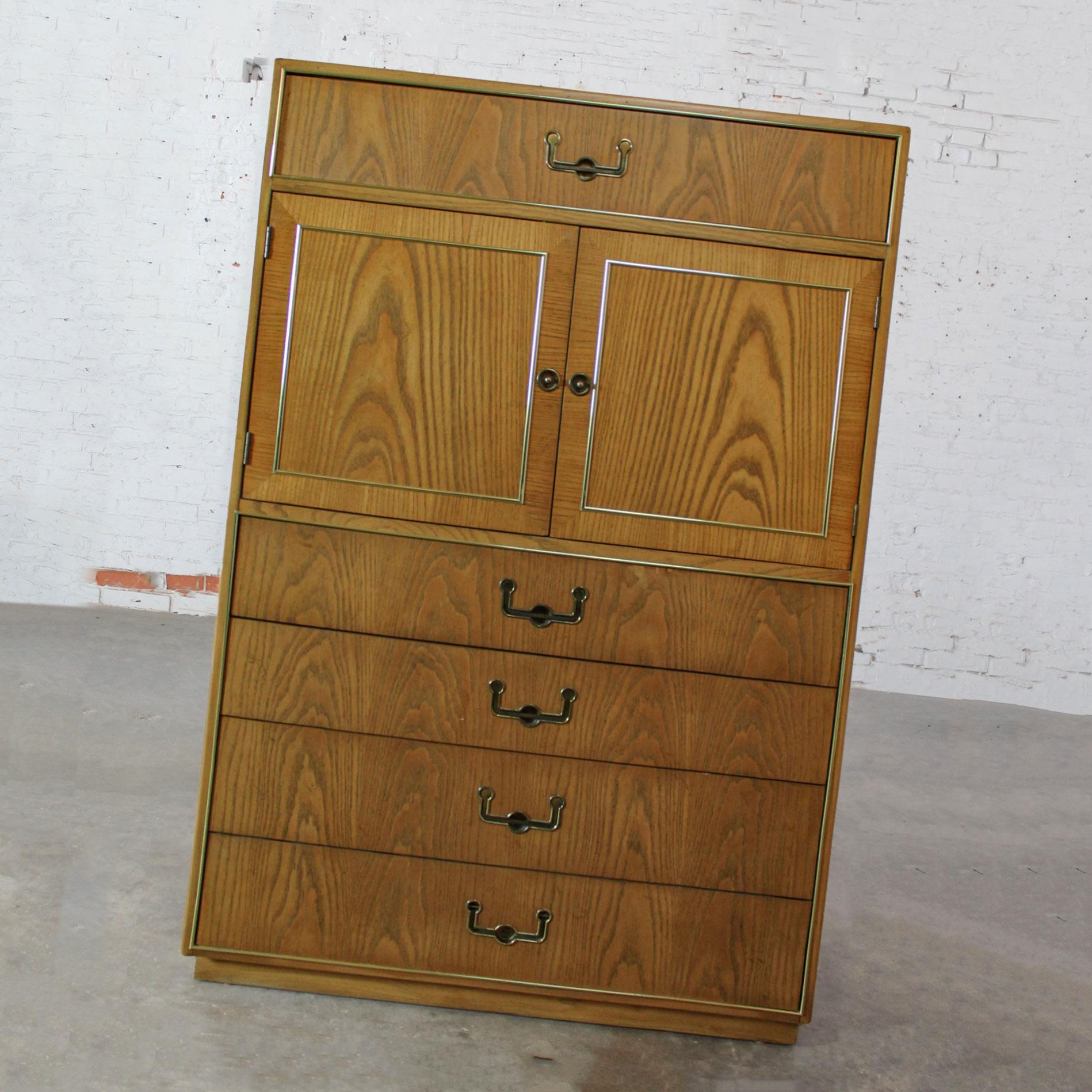 Americano Cassapanca da uomo moderna in stile Campaigner Oak di Founders Furniture Patterns 35 in vendita