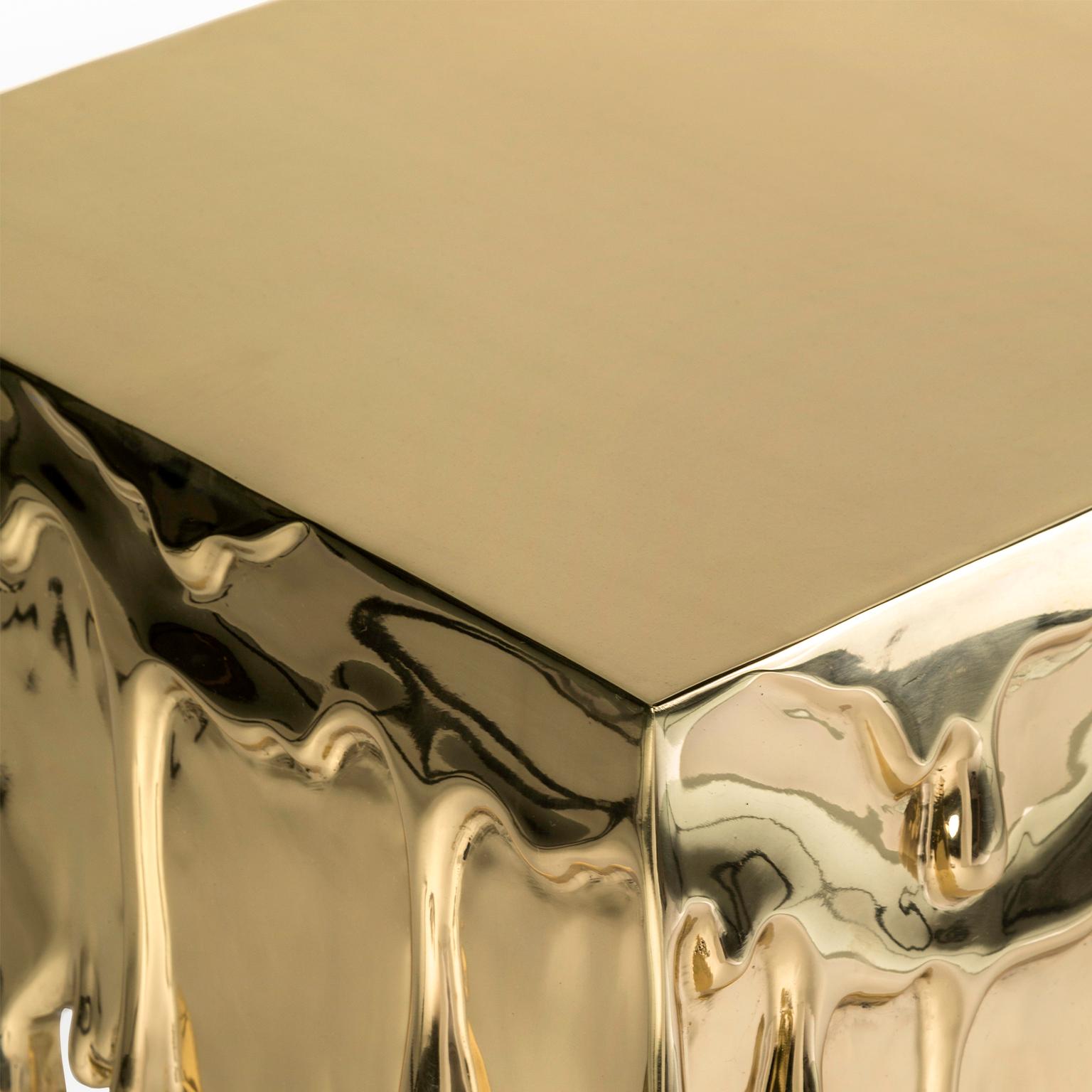 Modernes Candle Pedestal aus poliertem Messing und Glassockel, geschmolzener Metal Art Tisch im Zustand „Neu“ im Angebot in Oporto, PT