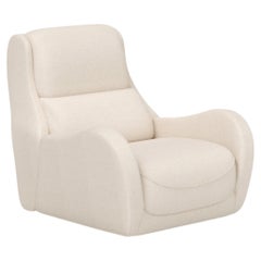 Silla de salón giratoria Modern Capelinhos, DEDAR Ivory Boucle, de Greenapple