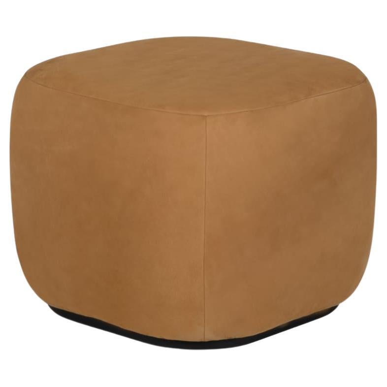 Pouf Capri moderne Caramel Nubuck Leather Handmade Portugal par Greenapple