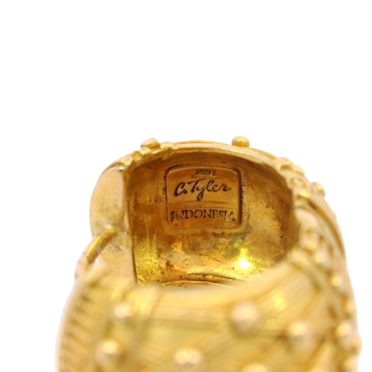 22k Designer Hoop Huggie Earrings 18.4 Grams Modern by Carolyn Tyler In Good Condition In Fairfield, CT