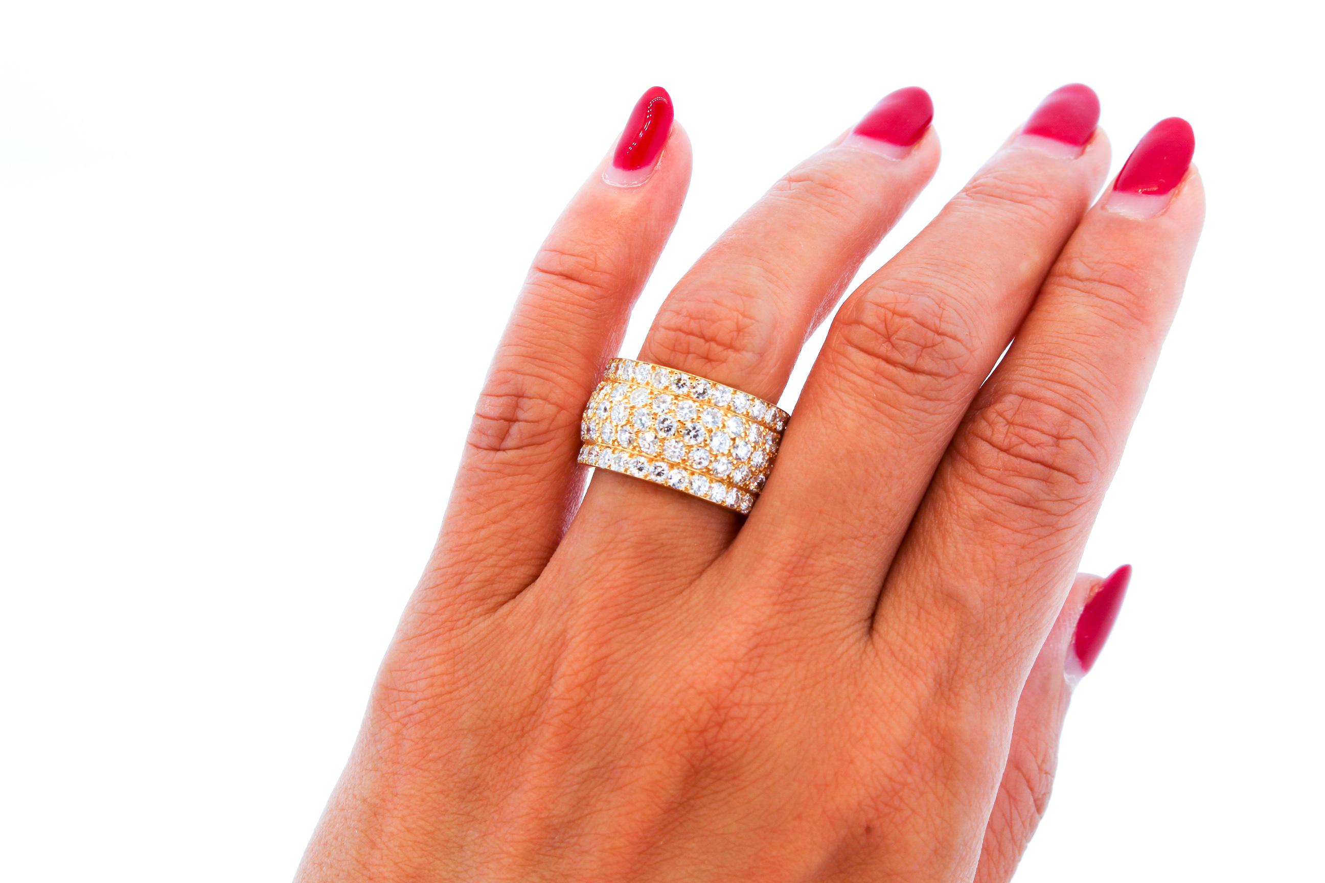 Modern Cartier Wide Diamond 18 Karat Yellow Gold Five-Row Ring In Excellent Condition In New York, NY