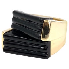 Modern Carved Onyx and Gold Wide Ring