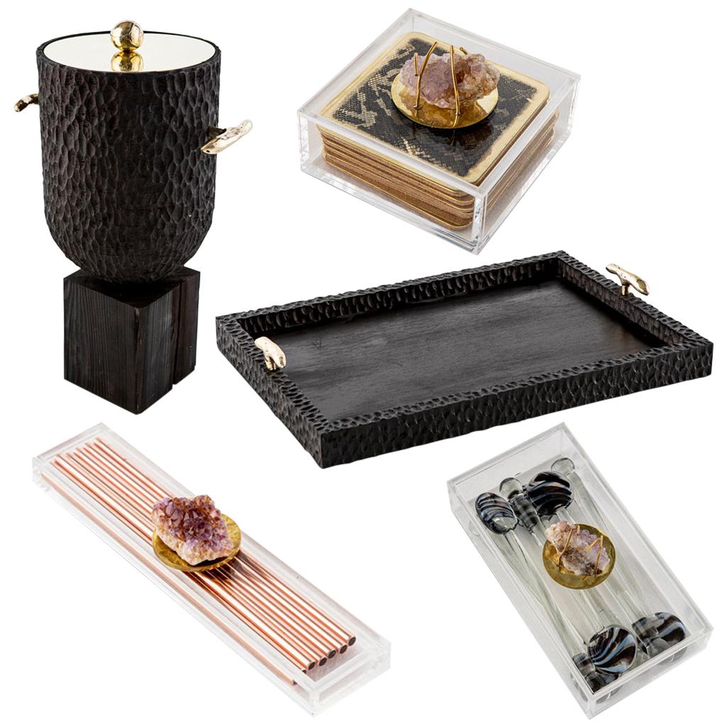 Set da cocktail moderno in ottone fuso, legno cesellato e resina Dawa in vendita