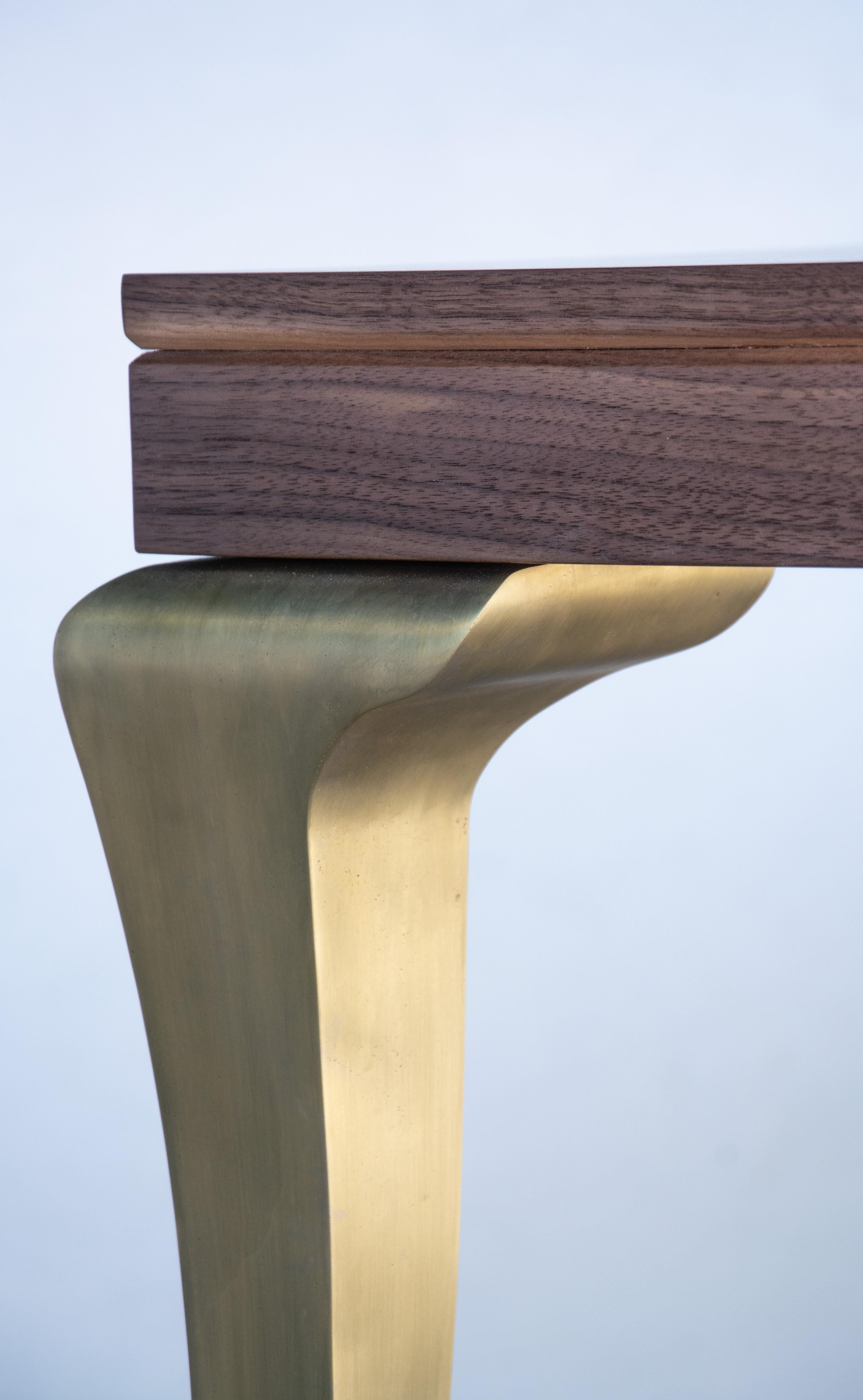 Moderner Esstisch aus Bronzeguss und Nussbaumholz von Costantini, Enzio im Angebot 1