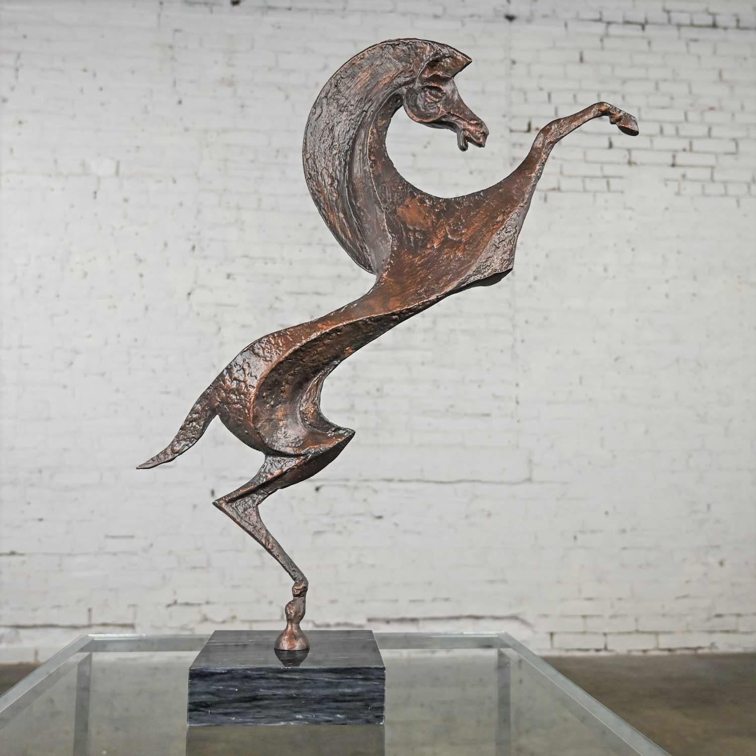 Moderne stilisierte Rearing Horse-Skulptur aus Metallguss, Marmorsockel Attri Curtis Jere im Angebot 6