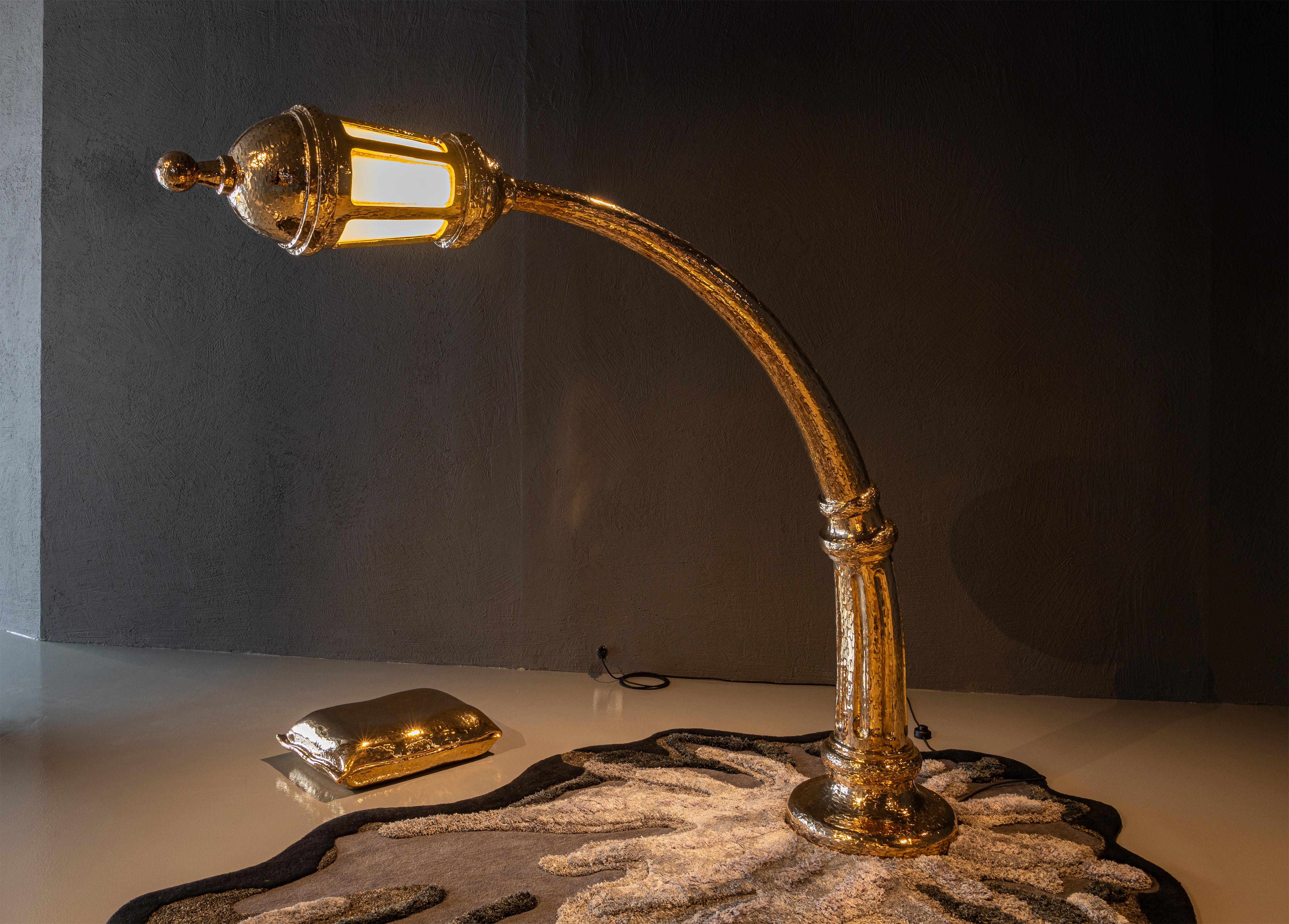 Modern Cast Polished Bronze Limited Edition Floor Lamp Studio Job Handmade In New Condition In Milan, IT