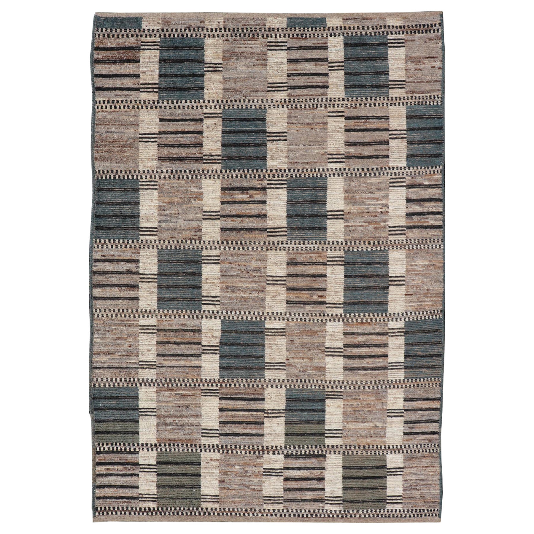 Tappeto tribale dal design moderno e casual con motivo a scacchi in verde acqua, crema e marrone in vendita