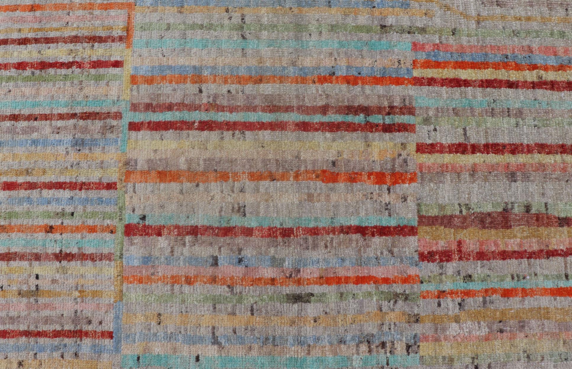 Runner moderno e casual annodato a mano con colori e design moderno e minimalista in vendita 3
