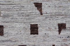 Distressed Modern Rug in Moroccan Style in All Over Unique Design