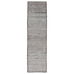 Runner moderno e casual con colori bianco e marrone e design minimalista