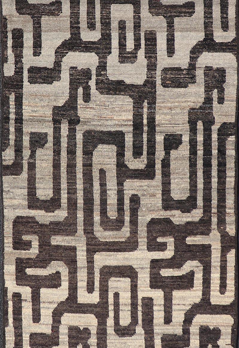 Hand-Knotted Modern Casual Runner in Wool with Black and Shades of Gray in Modern Design For Sale