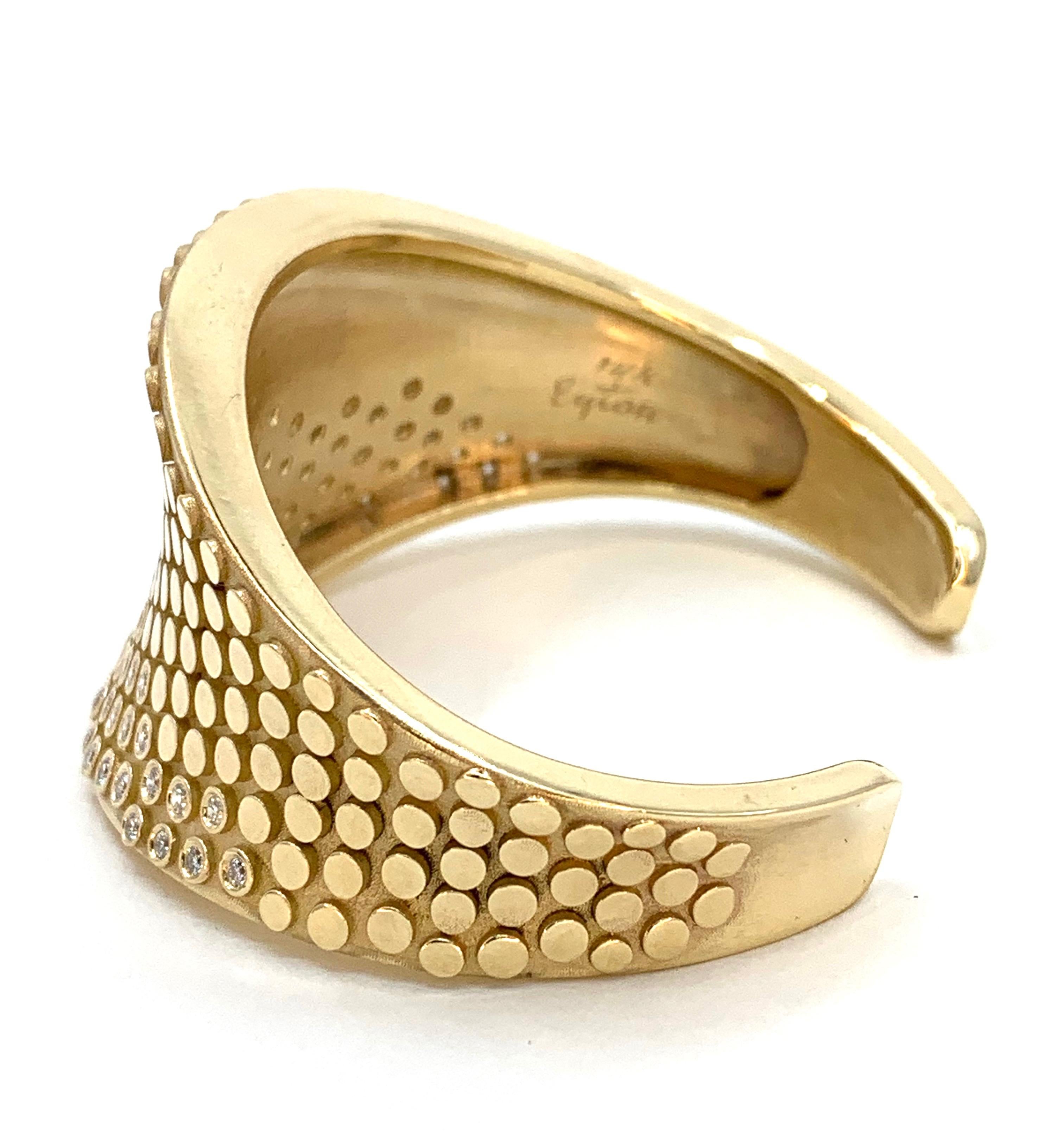 Bracelet manchette moderne effilé «aviar » en or jaune avec diamants 1,82 carat Neuf - En vente à Sherman Oaks, CA
