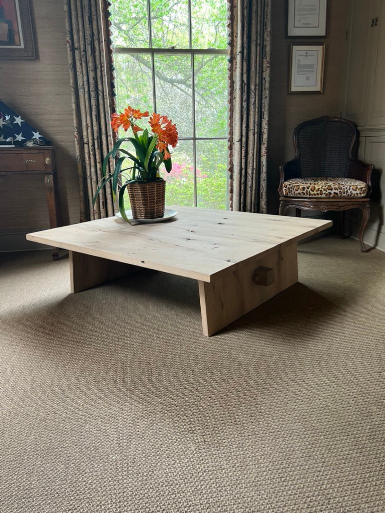 Modern Center Table in Solid White Oak im Zustand „Hervorragend“ im Angebot in Montgomery, AL