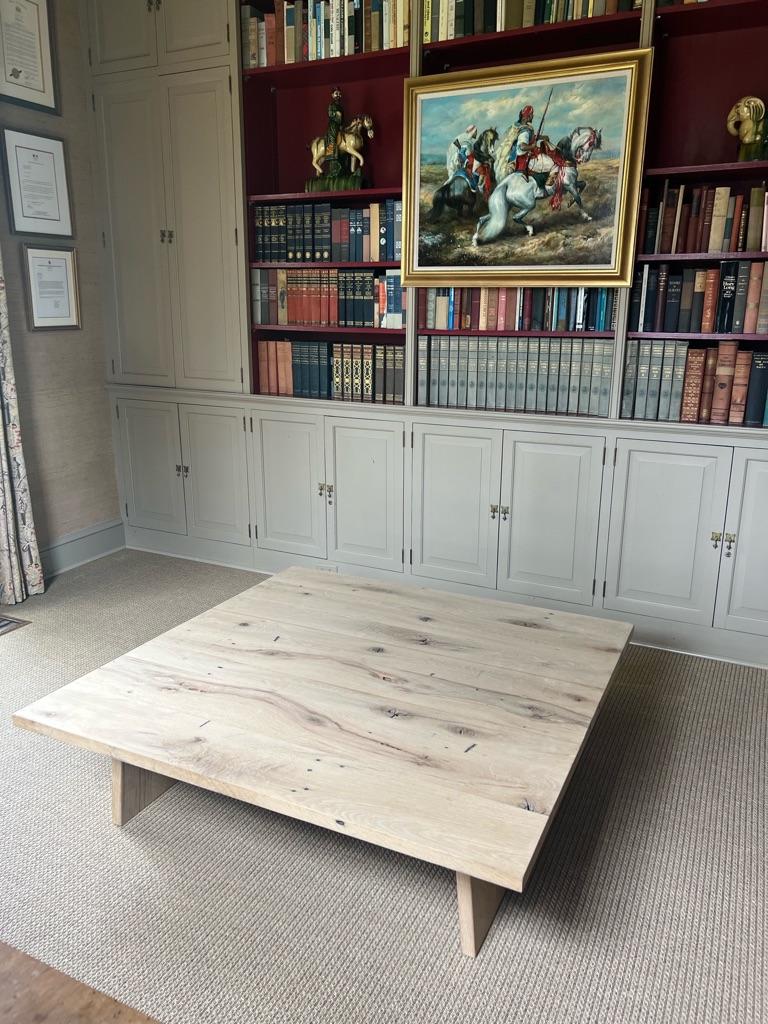 Modern Center Table In White Oak In Excellent Condition For Sale In Montgomery, AL
