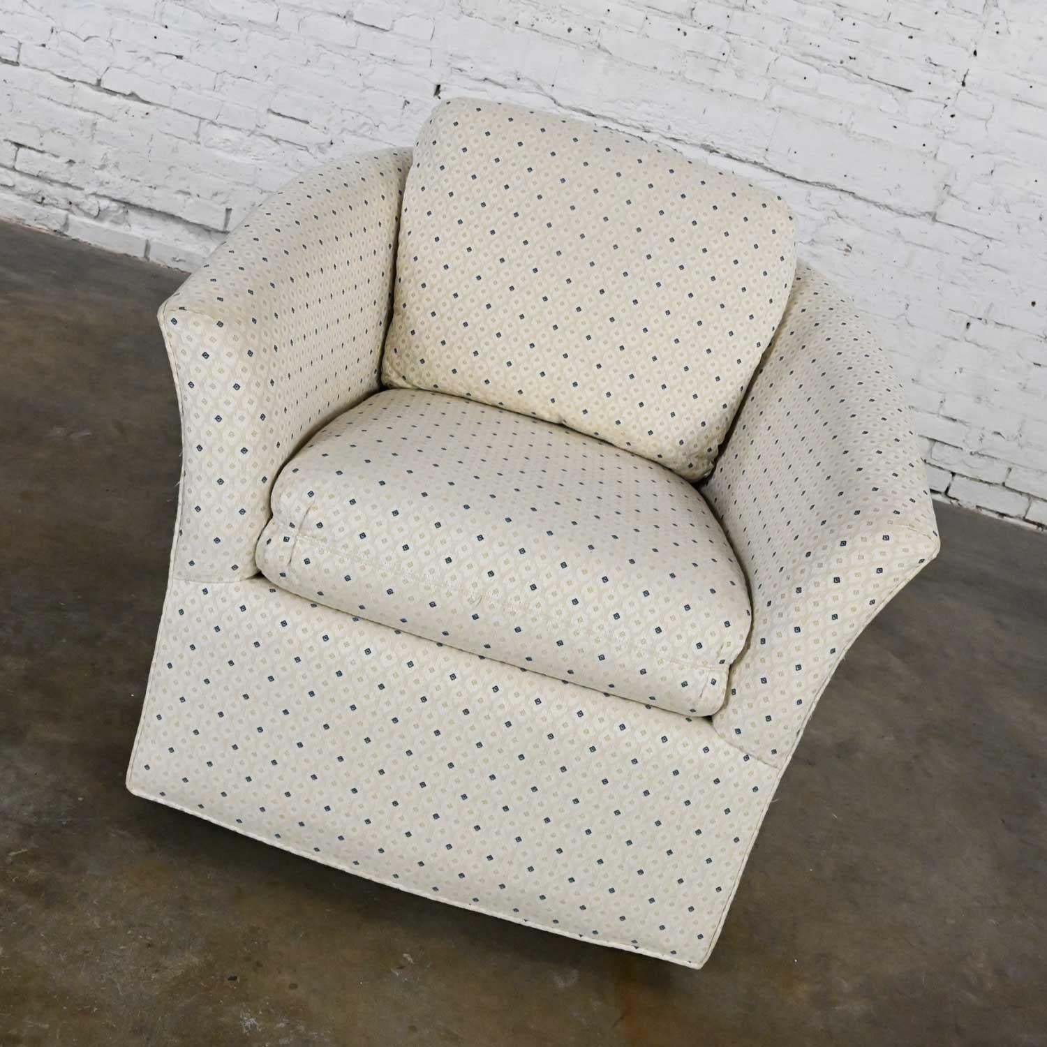 Modern Century Furniture Swivel Barrel Chair Off White & Blue Diamond Brocade In Good Condition For Sale In Topeka, KS