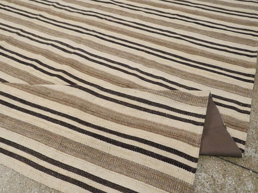Modern Century Handmade Turkish Flatweave Kilim Large Room Size Carpet For Sale 2