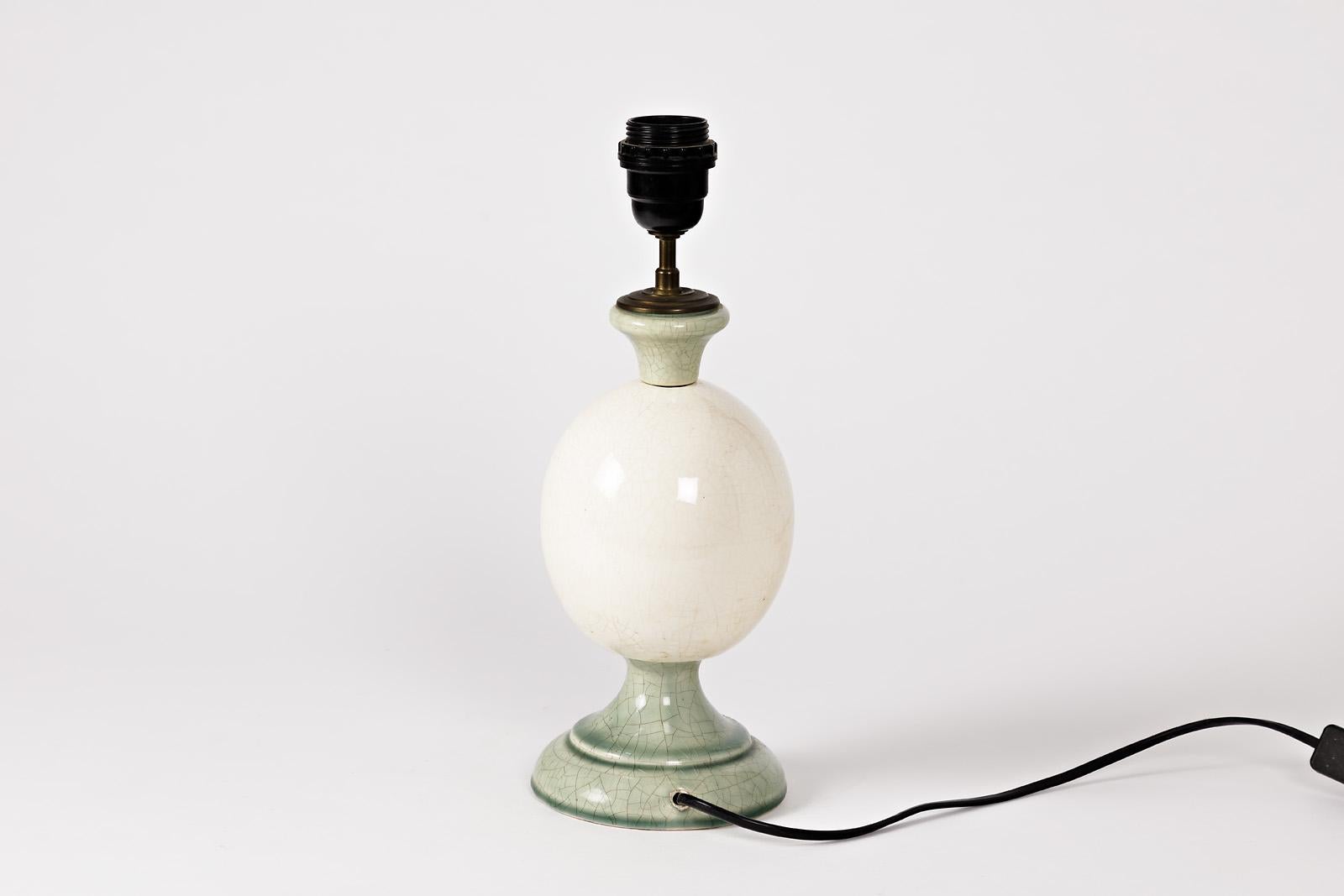 Modern Ceramic Egg Decoration Table Lamp by Charolles White and Grey Colors In Excellent Condition For Sale In Neuilly-en- sancerre, FR