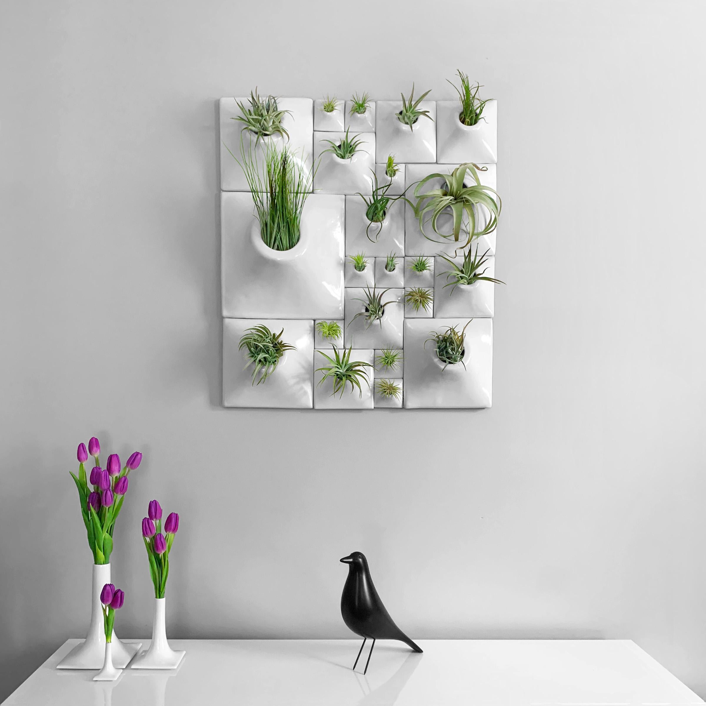 Modern Ceramic Greenwall - Plant Wall Art - Living Wall Decor - Price per sq ft In New Condition For Sale In Bridgeport, PA