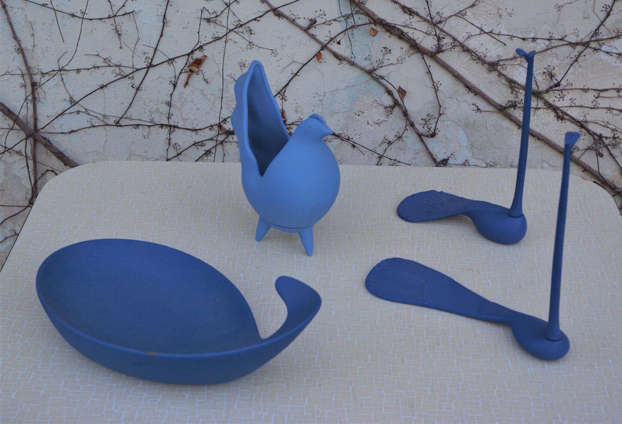 Modern Ceramic Home Accessories by Lineasette - Minimalist Elegance from the 2000s

Introduce a touch of modern elegance to your home with these exquisite ceramic accessories by Lineasette, crafted in the early 2000s. Known for their minimalist