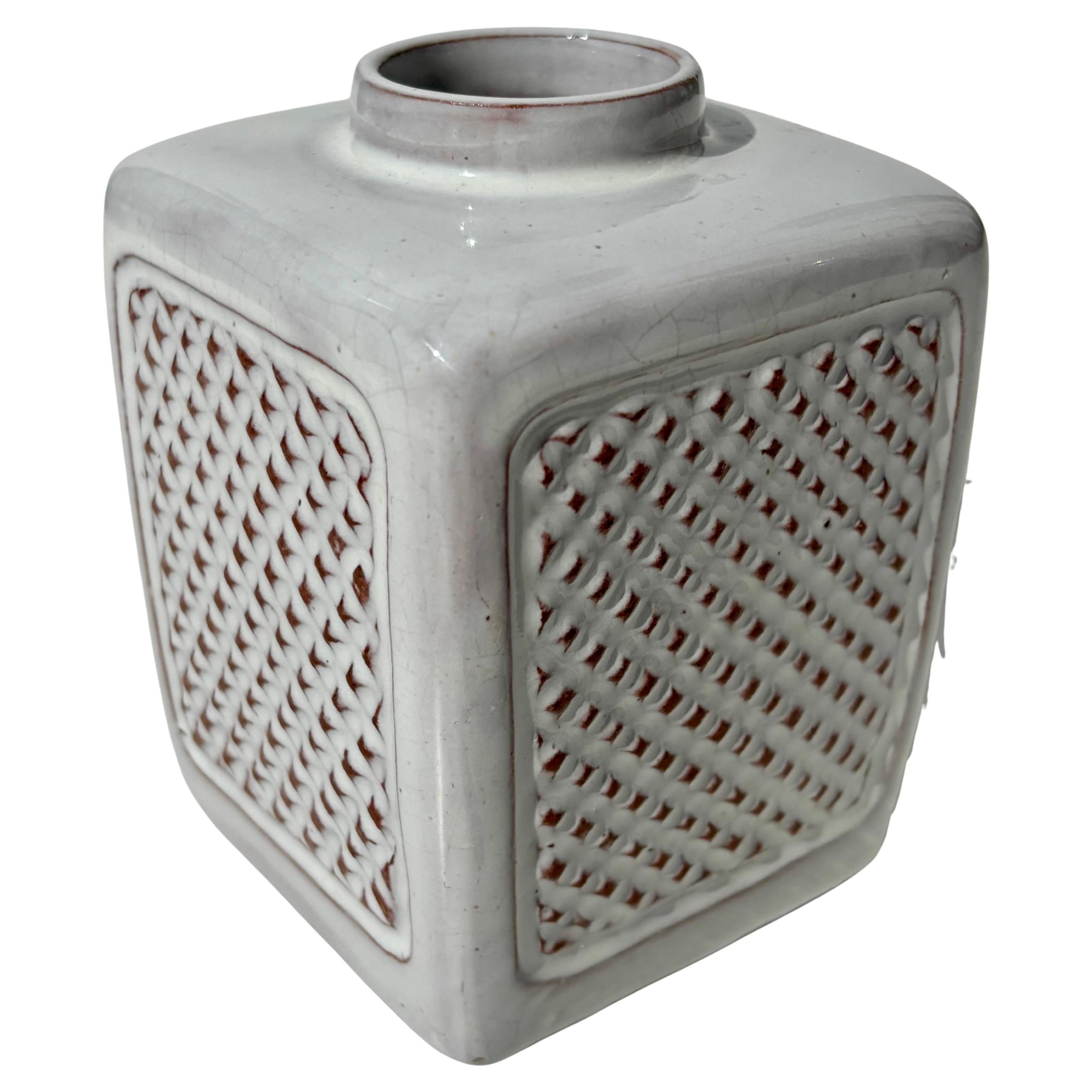 Vase moderne en céramique à décor en relief, A. Nielsen, années 1960 en vente
