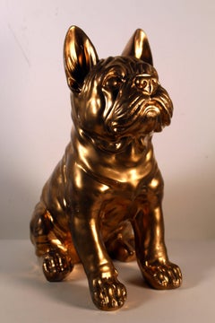 Sculpture en céramique moderne française intitulée « Frenchie », os en or 24 carats, hommage à Damien Hirst