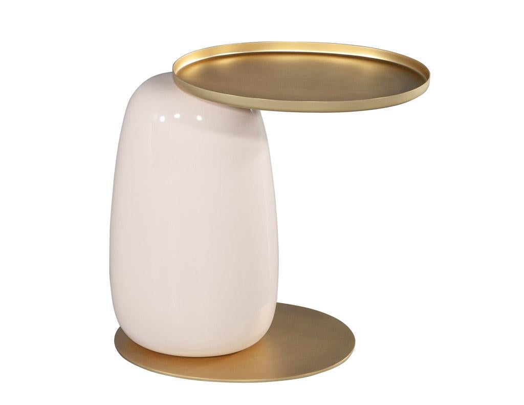 Modern Ceramic Side Table in Pink and Brass For Sale 7