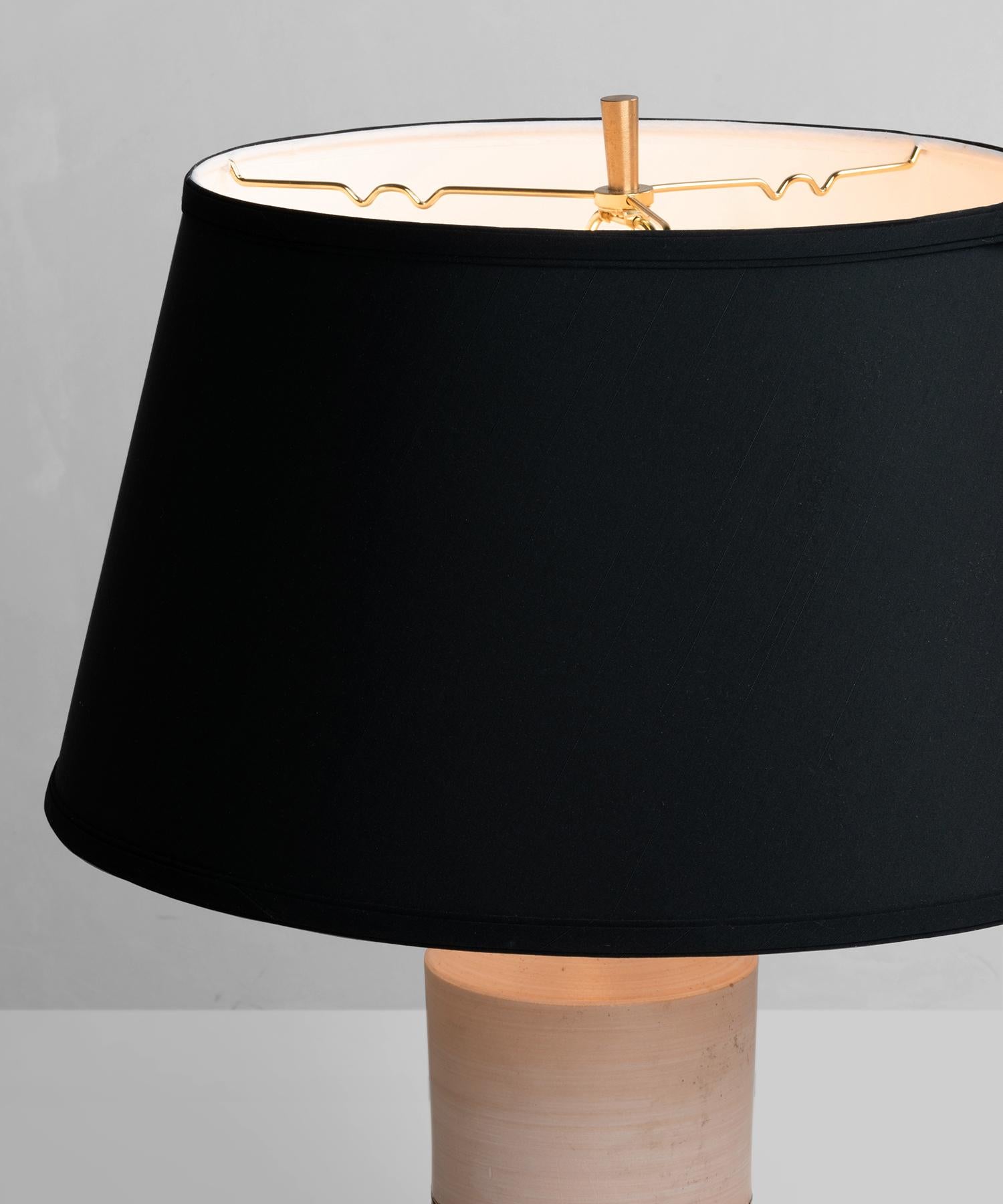 Modern Ceramic Table Lamp In Good Condition In Culver City, CA