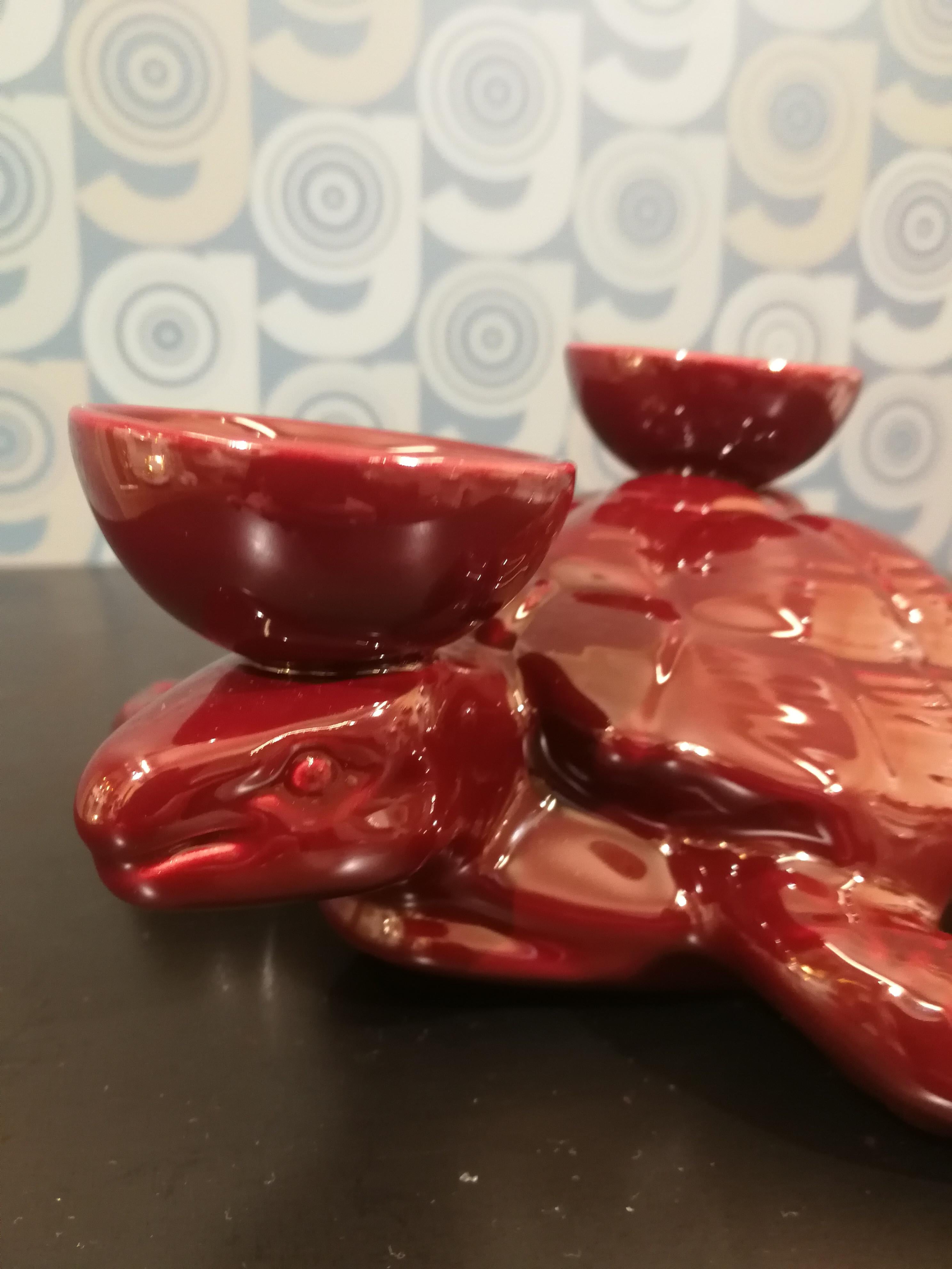 Modern Ceramica Gatti 1928 Ceramic Red Burgundy Turtle Candle Holder In New Condition For Sale In Faenza, IT