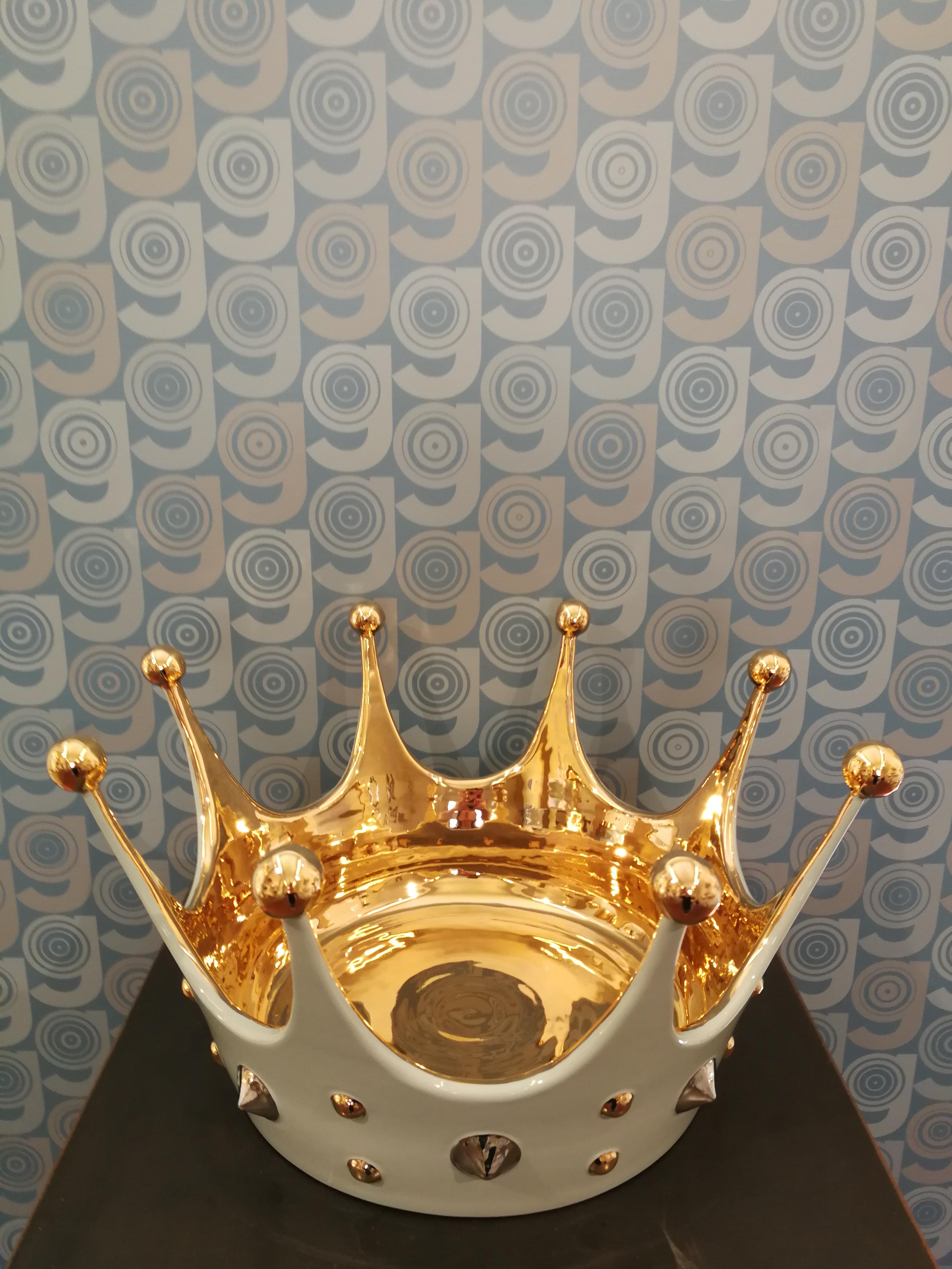 gold basket crown