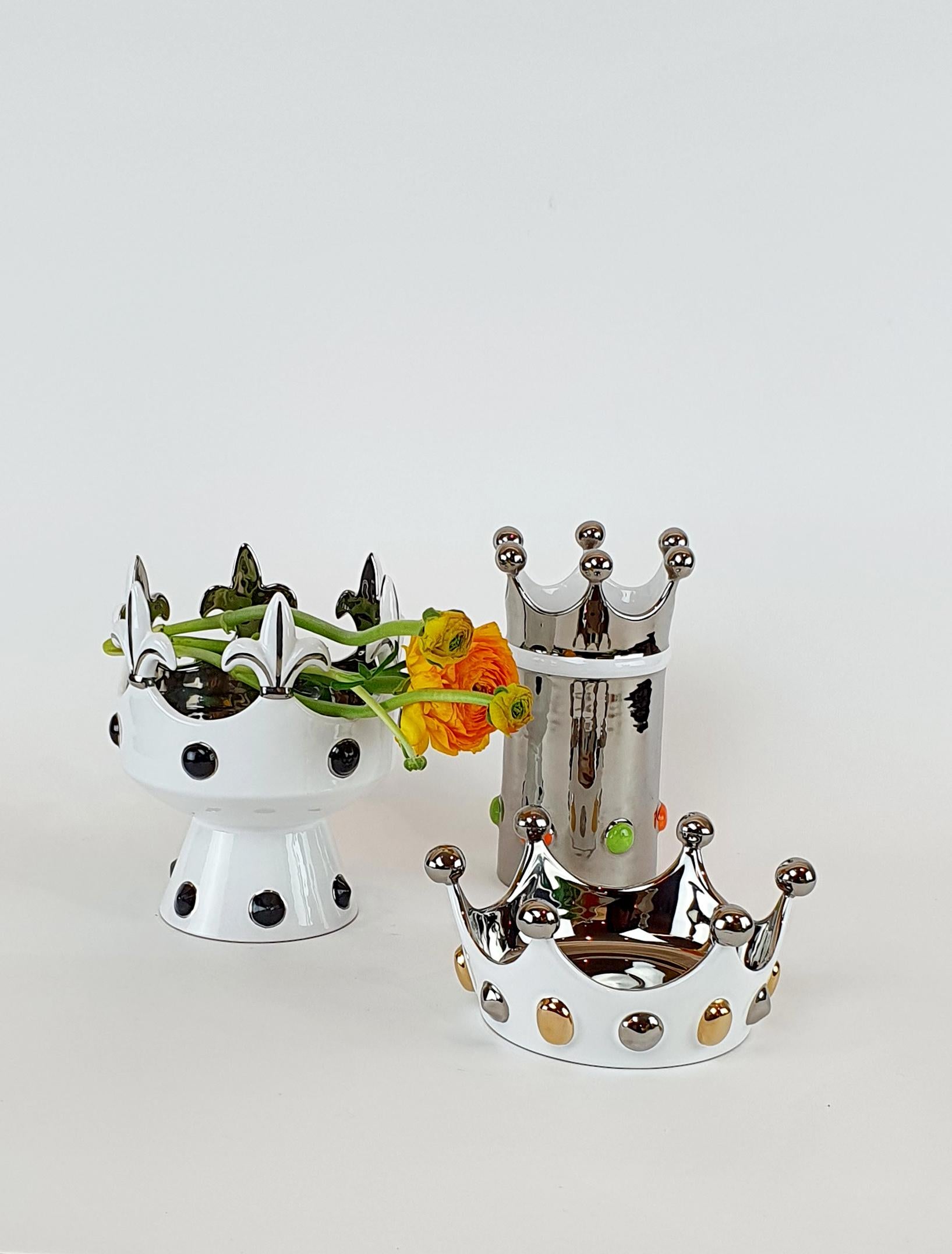 Moderne Kronenblumenvase aus Keramik Gatti 1928, handgefertigt mit Edelsteinen aus Platin  im Angebot 4