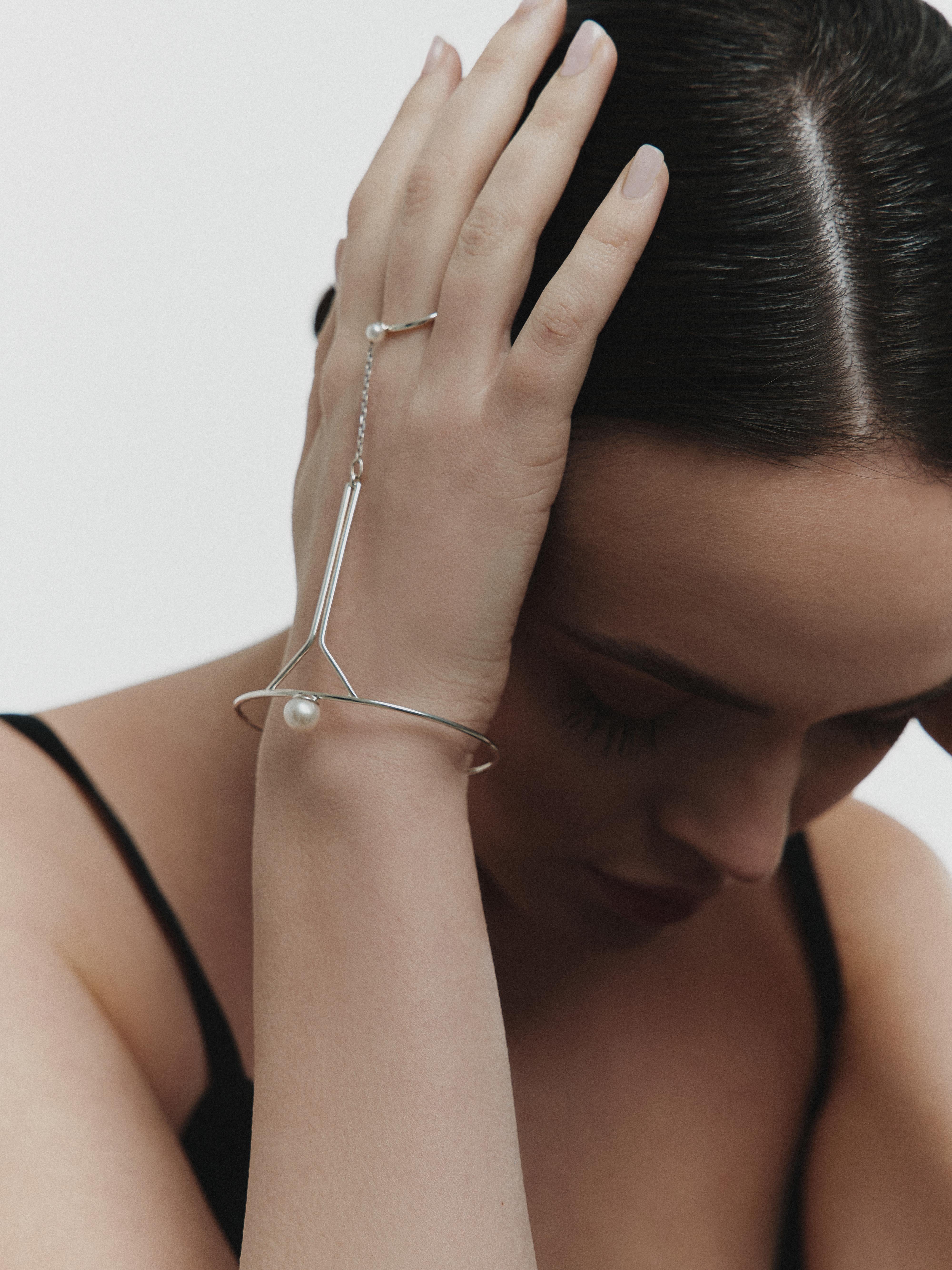 Modern chain Bracelet with ring and cuff link gilding 925 silver contemporary In New Condition For Sale In Vilnius, LT