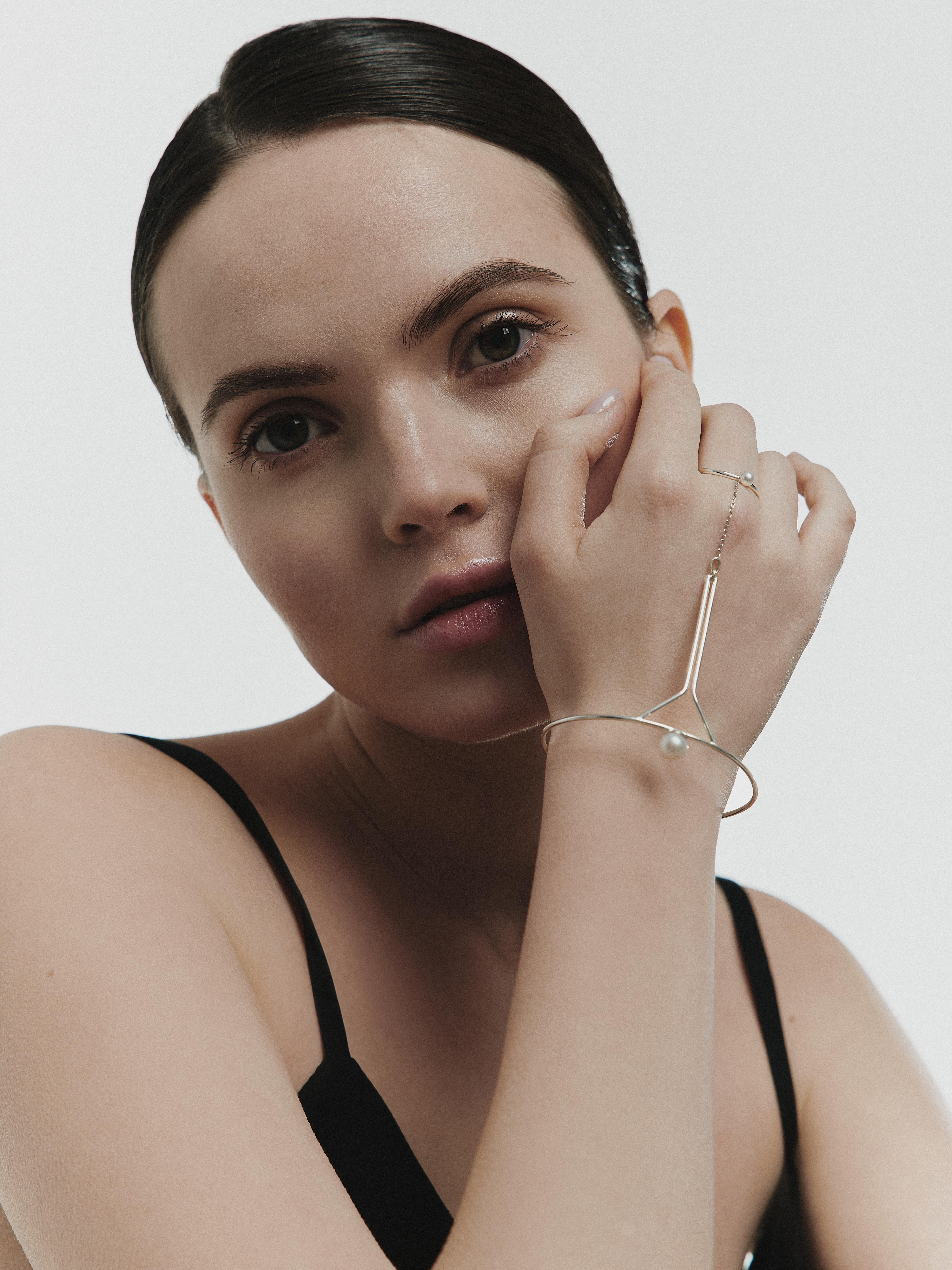 Women's Modern chain Bracelet with ring and cuff link gilding 925 silver contemporary For Sale