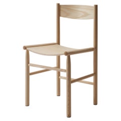 Silla moderna «AKADEMIA», diseño de Wesley Walters y Salla Luhtasela, en fresno natural