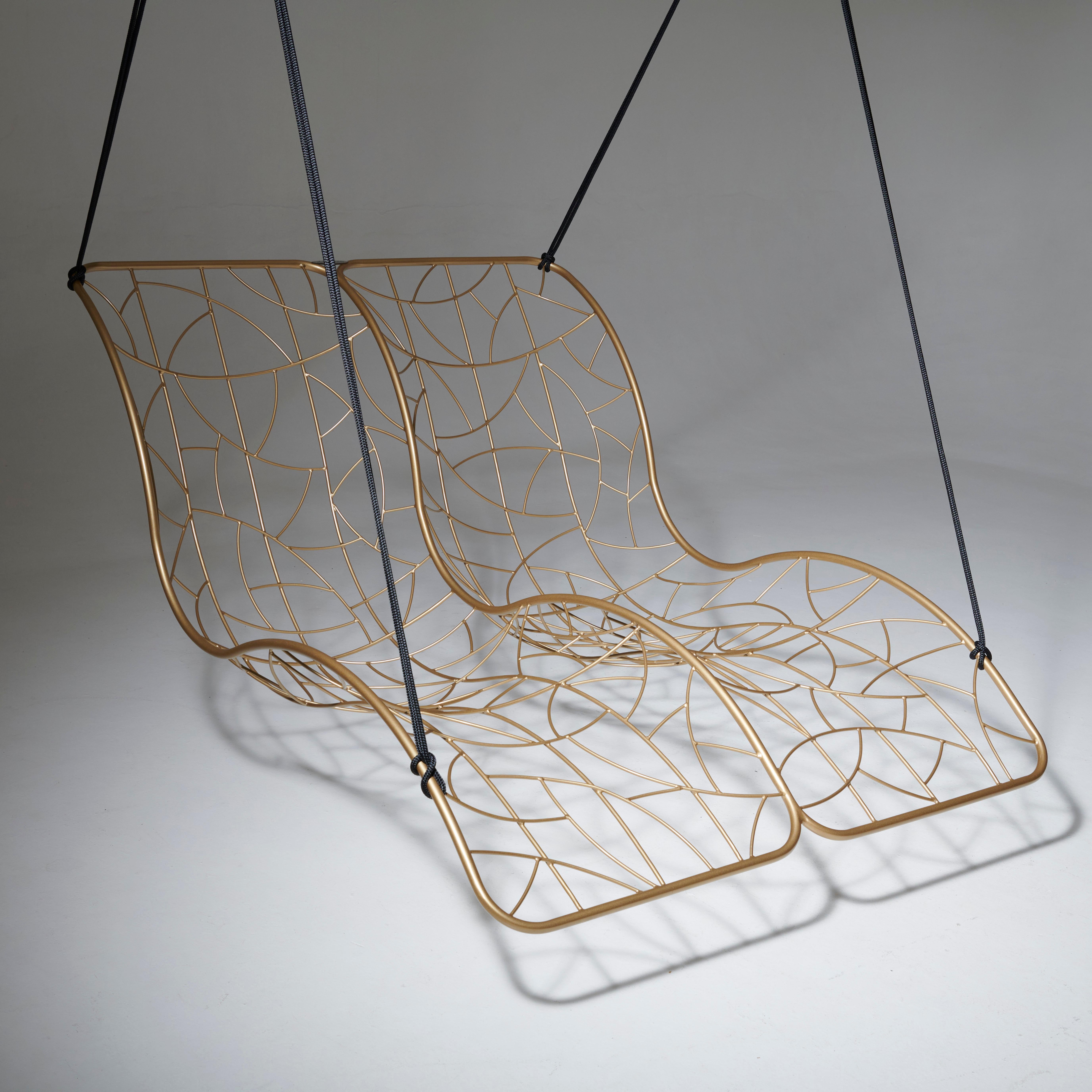 Modernes Chaiselongue-Tagesbett, Hängestuhl in Gold (21. Jahrhundert und zeitgenössisch) im Angebot