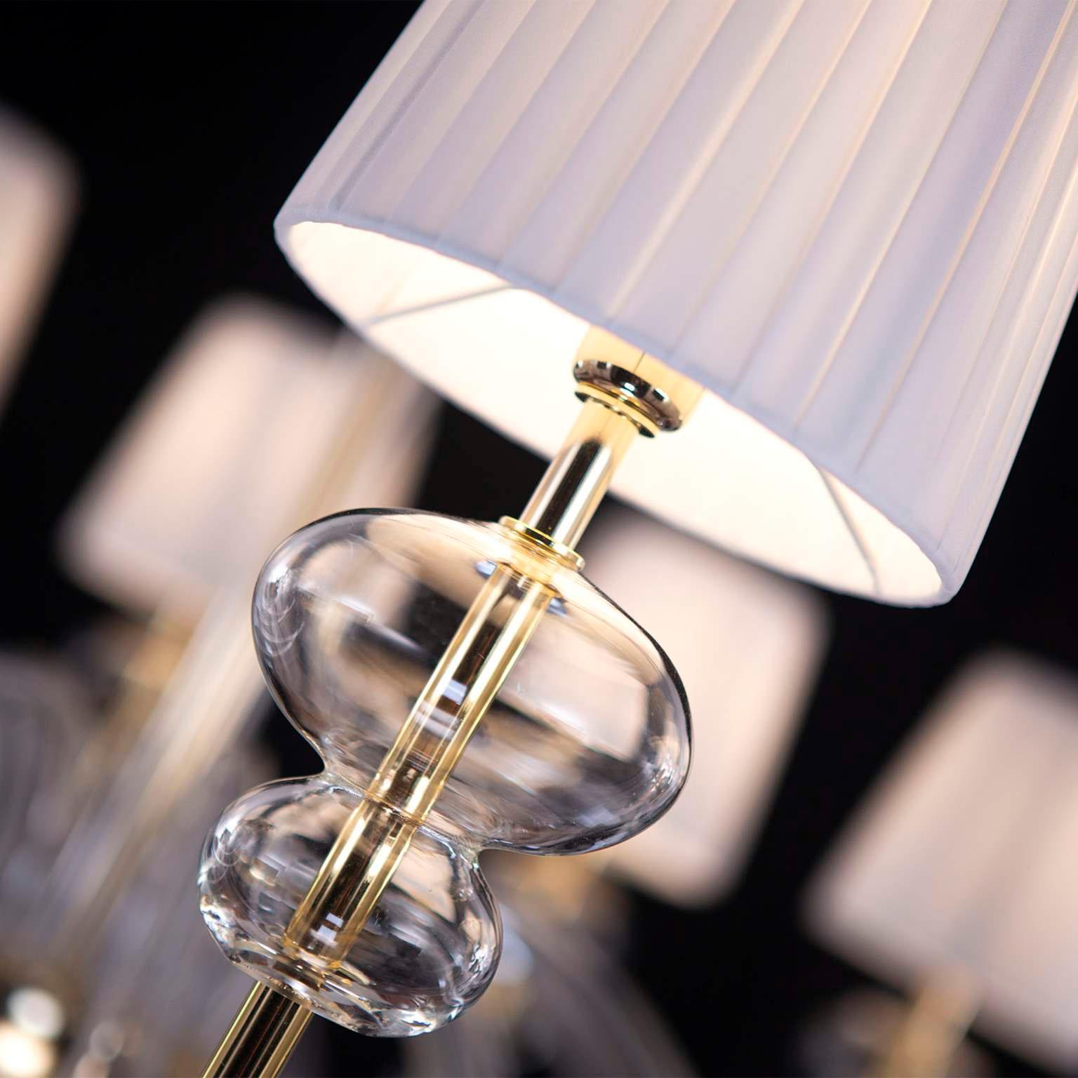 Moderner Kronleuchter 12 Lights Murano-Kristallglas, weiße Lampenschirme von Multiforme im Zustand „Neu“ im Angebot in Trebaseleghe, IT