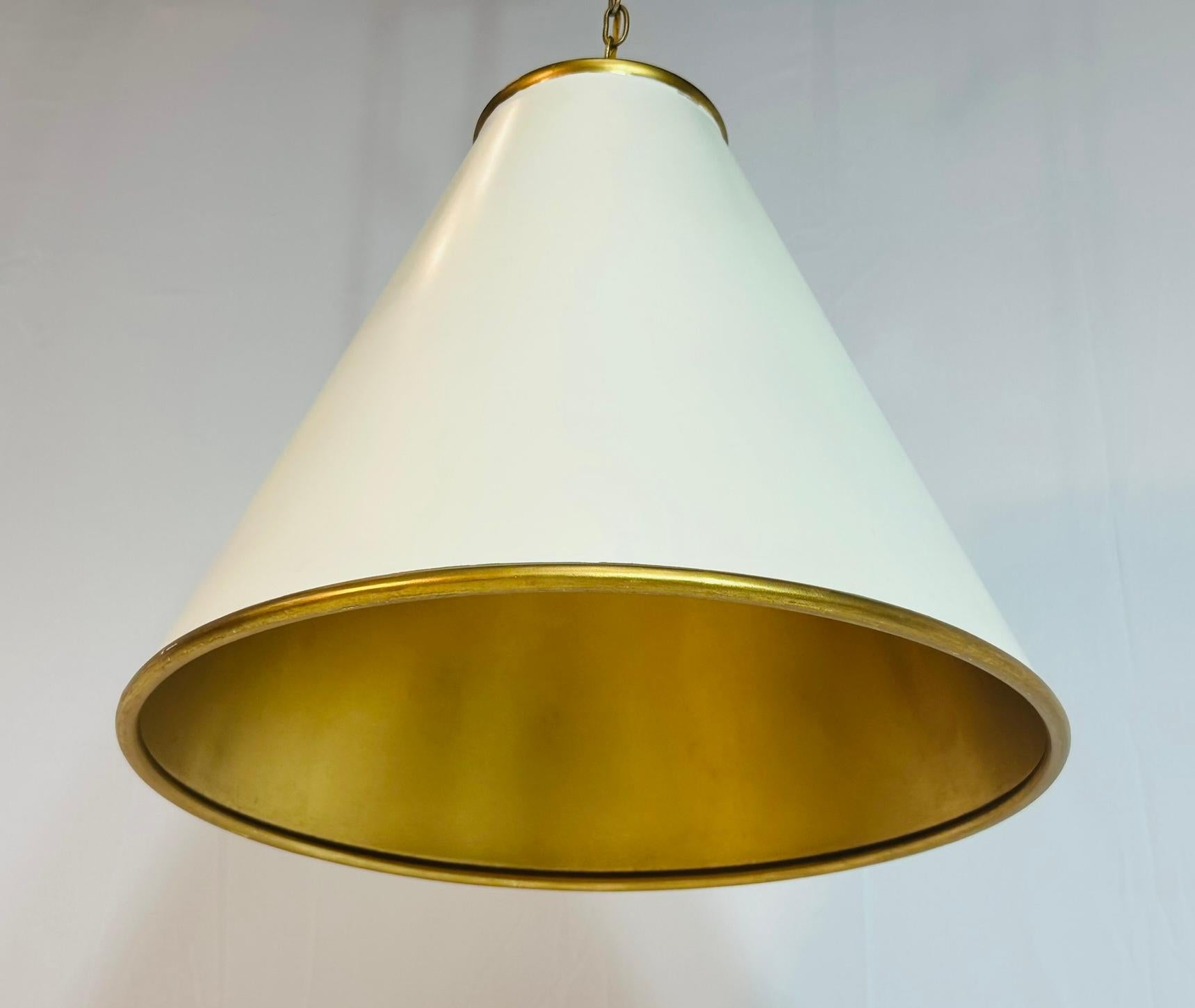 Lámpara moderna de Currey & Company, Colección Pierrepont Dorado en venta