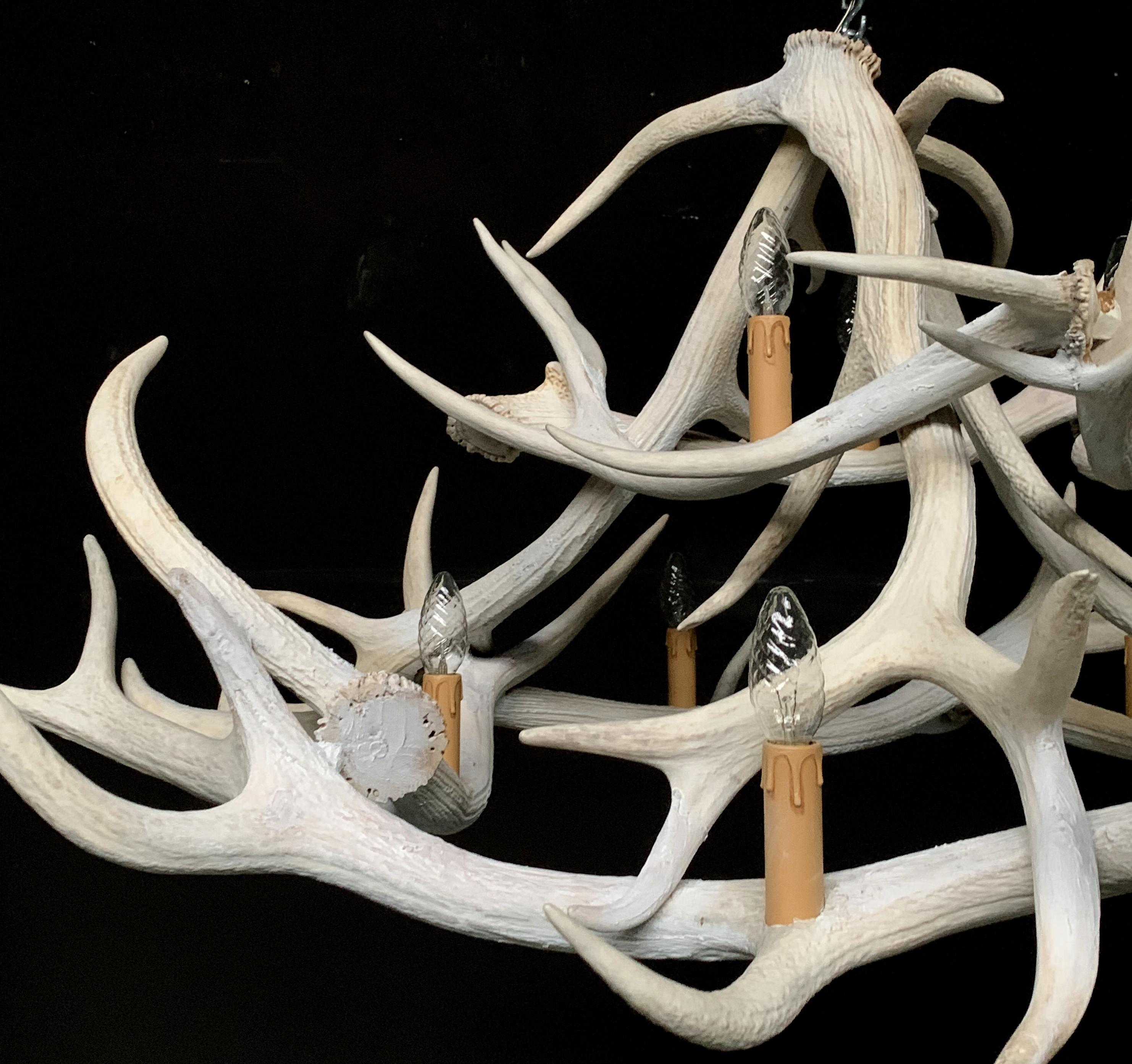 Modern Chandelier Made of Bleached Red Stag Antlers In Excellent Condition For Sale In Eindhoven, NL