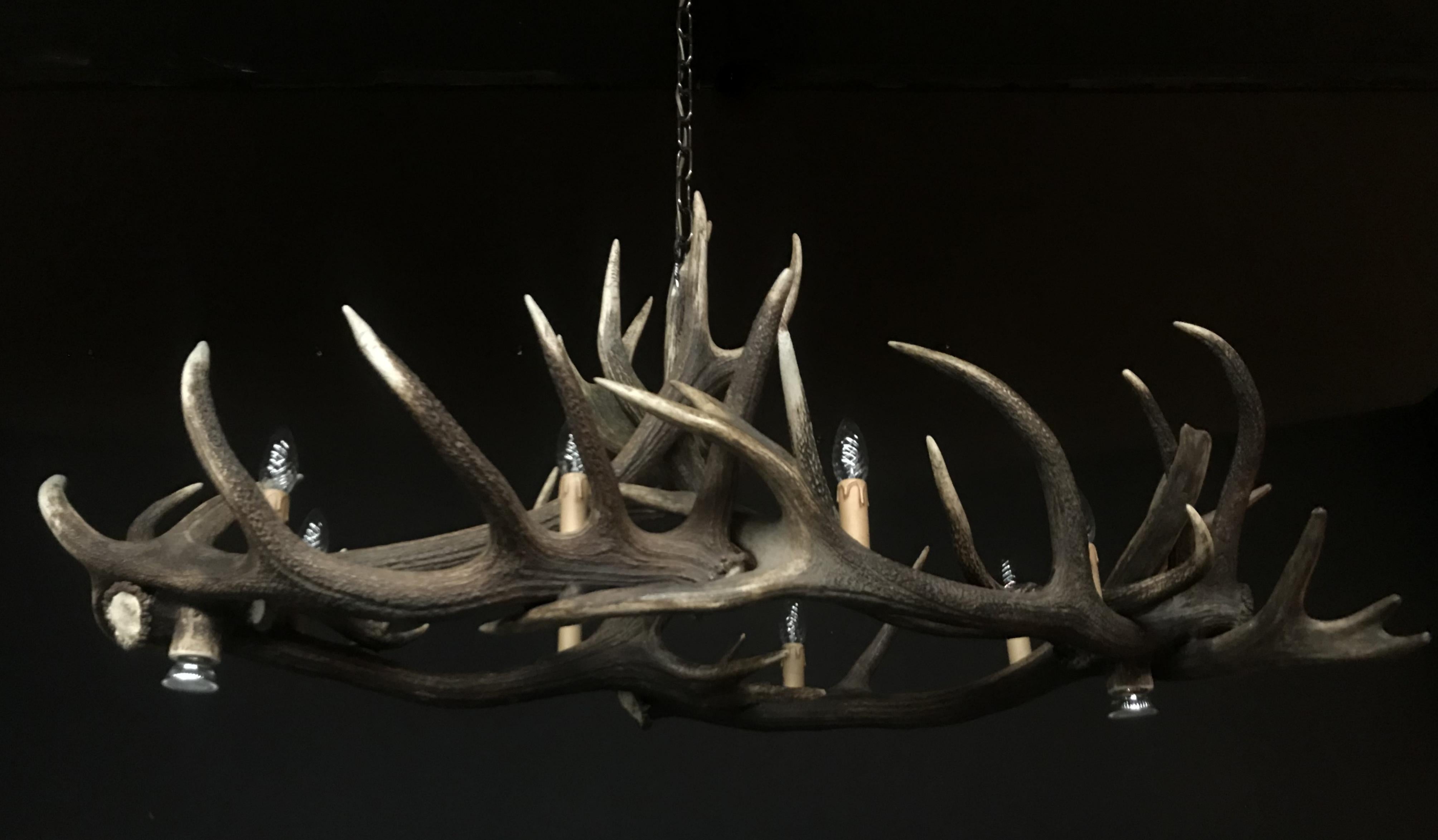 Modern Chandelier Made of red stag Antlers For Sale 1