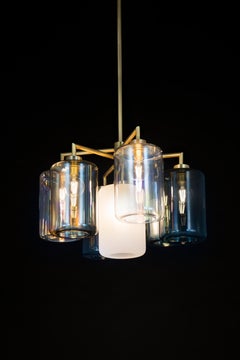 Lampadario Modern Color con vetro colorato in finitura ottone brunito, Louise
