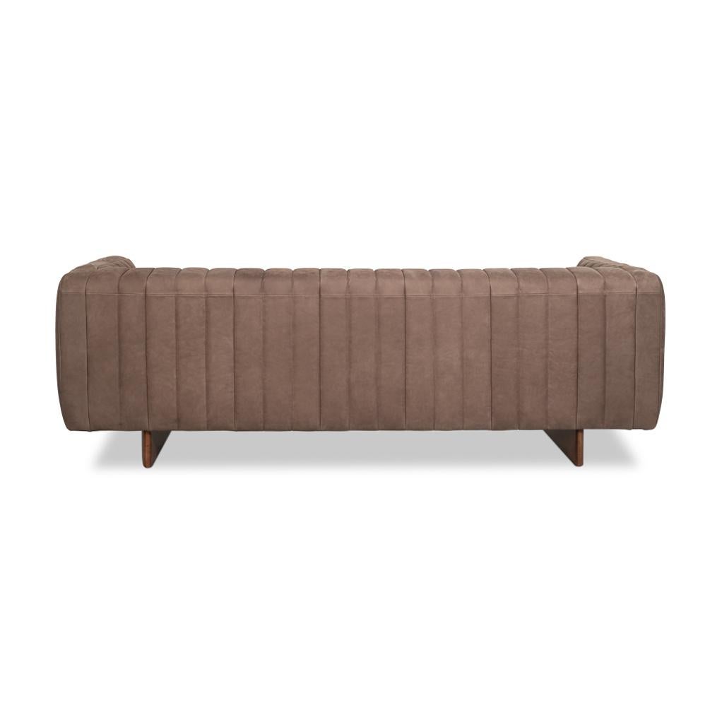 XXIe siècle et contemporain The Moderns To Channel Tufted Leather Sofa (Canapé en cuir) en vente