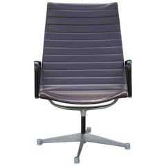 Modern Charles Eames for Herman Miller Aluminium Group Lounge Chair with Arms